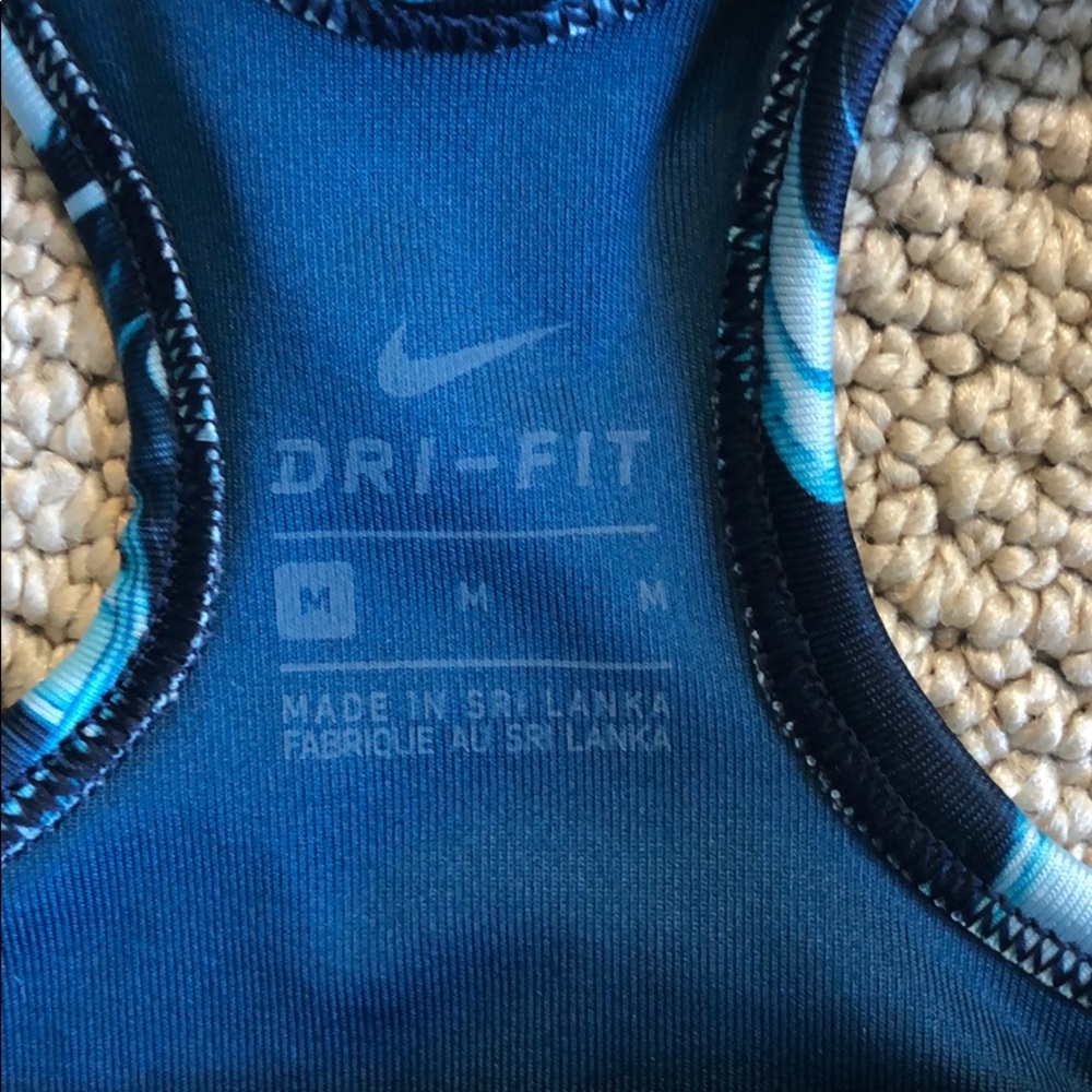 Bras - Picture 3 of 4